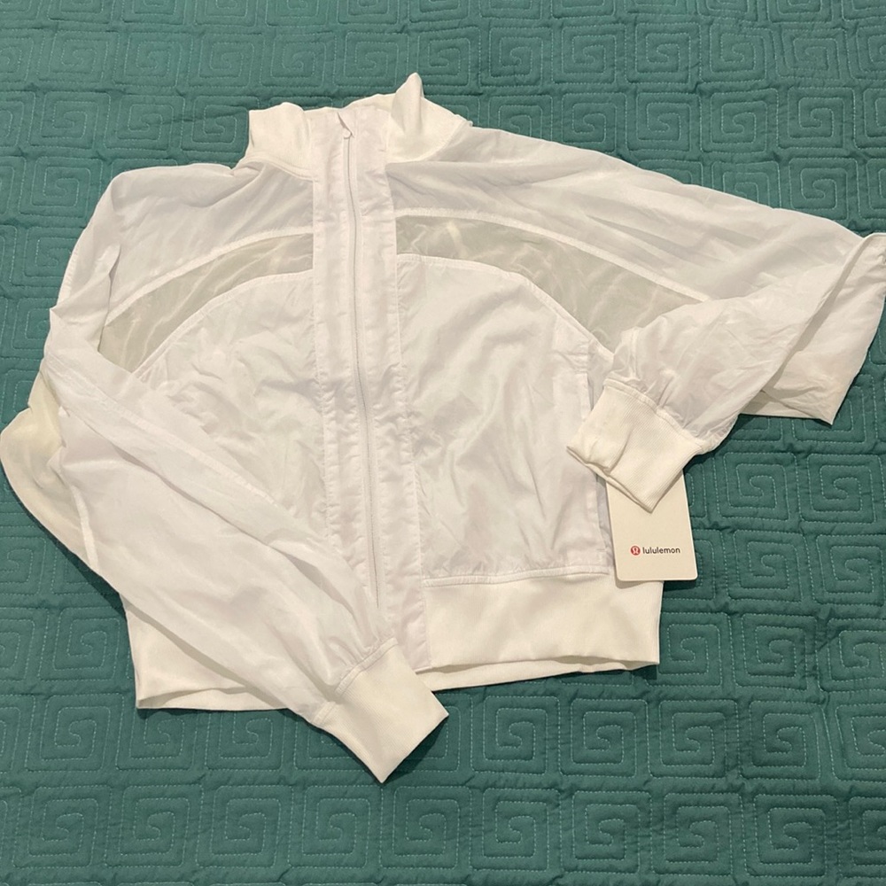 Lululemon NWT windbreaker